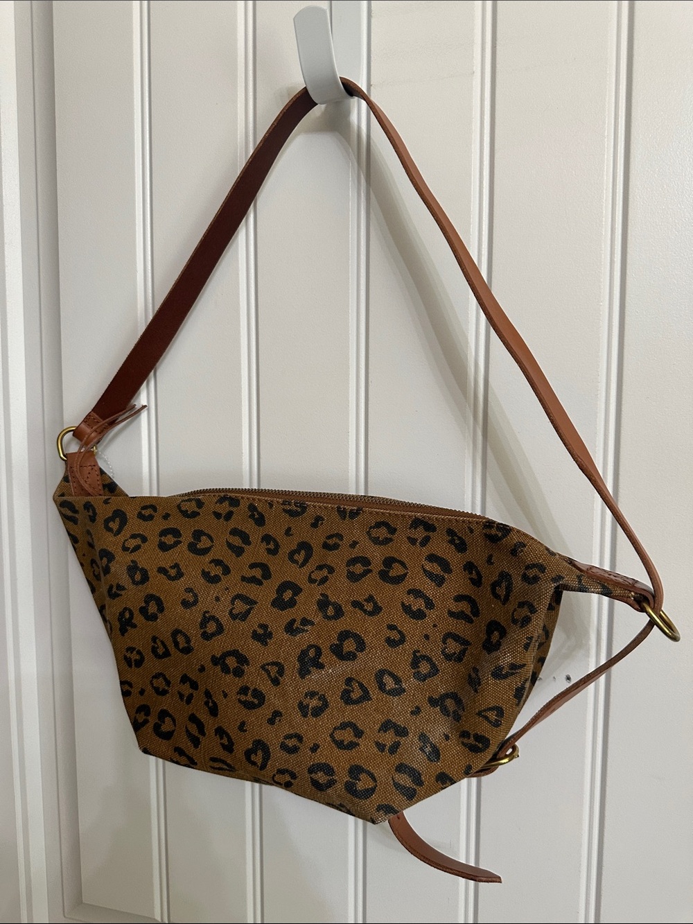 Nwts Madewell Distressed Canvas Leopard Hobo